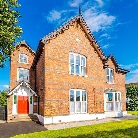 Supersized Studio In Chester Ngoại thất bức ảnh