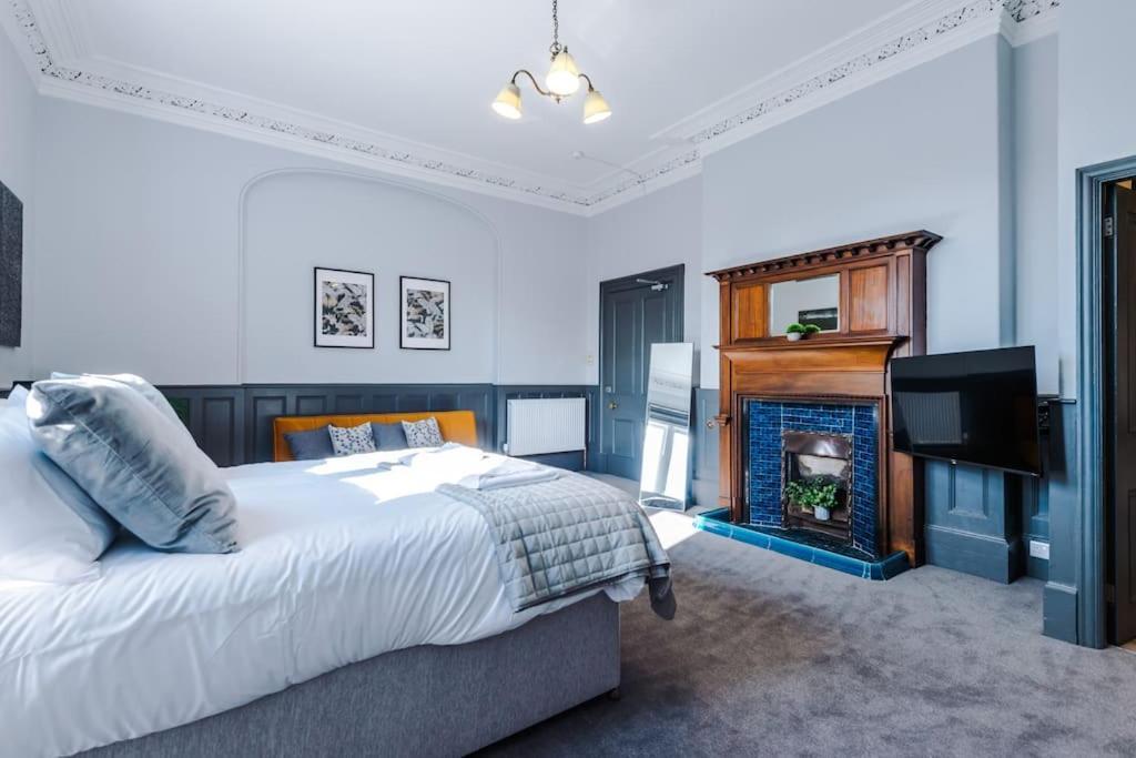 Supersized Studio In Chester Ngoại thất bức ảnh